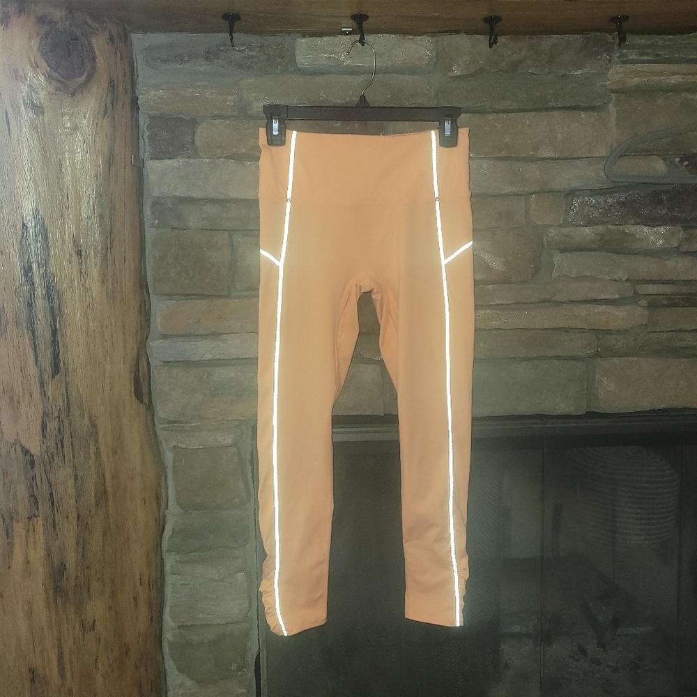 NWOT Free People leggings with reflection and ruching details size small - Picture 6 of 16